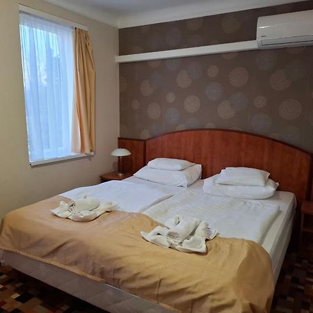 Atryum Hotel Szolnok Eksteriør bilde