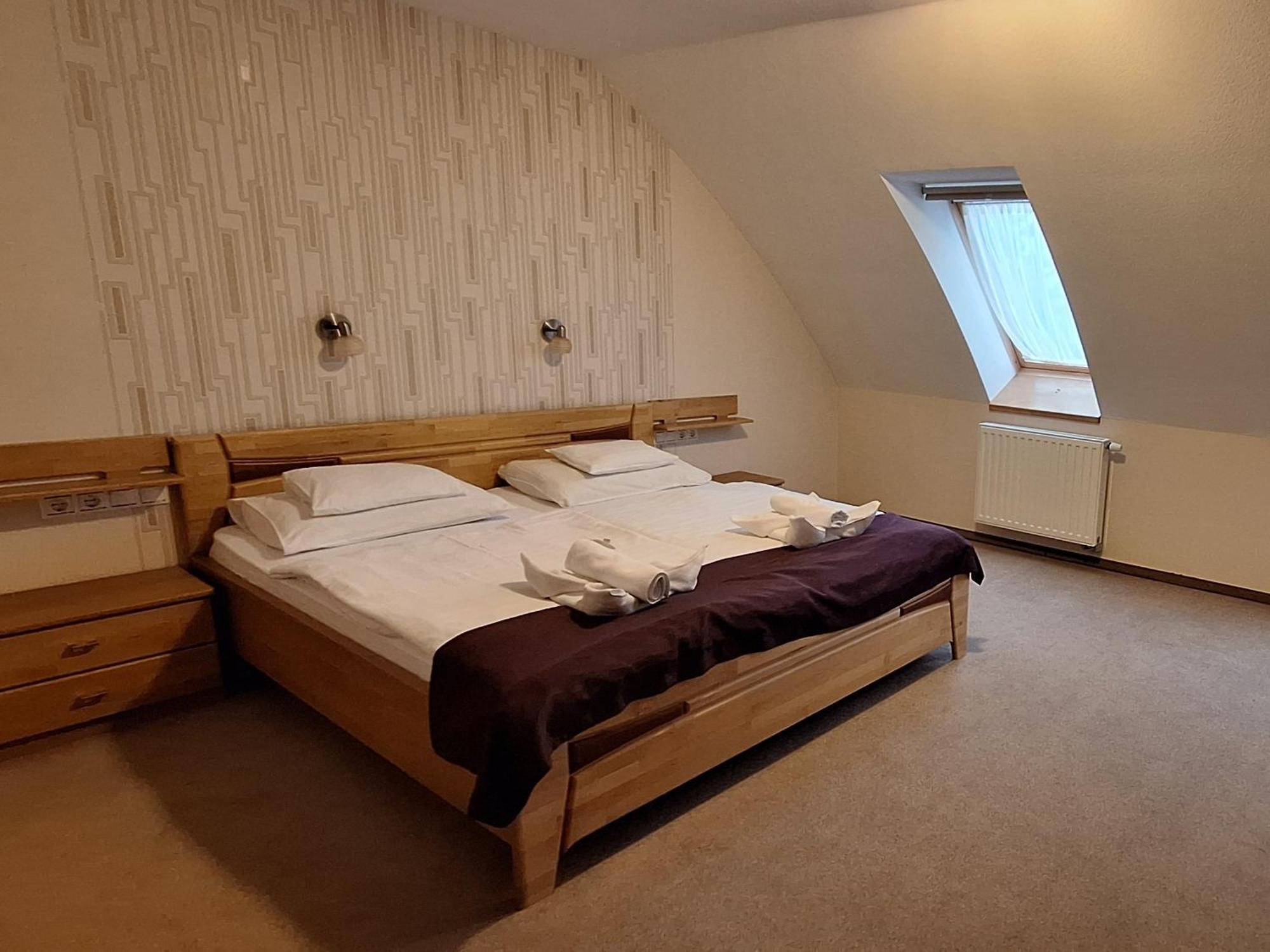 Atryum Hotel Szolnok Eksteriør bilde